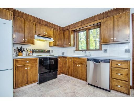 144 Upton Road Westborough, MA 01581 - Photo 11 of 29
