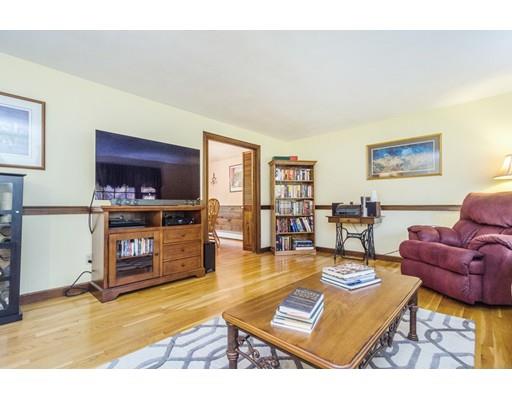 144 Upton Road Westborough, MA 01581 - Photo 6 of 29