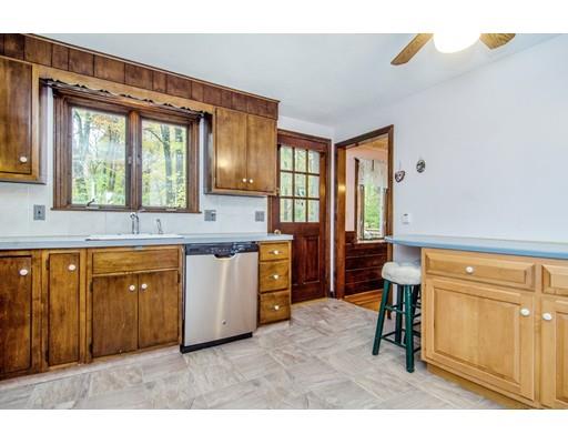 144 Upton Road Westborough, MA 01581 - Photo 10 of 29