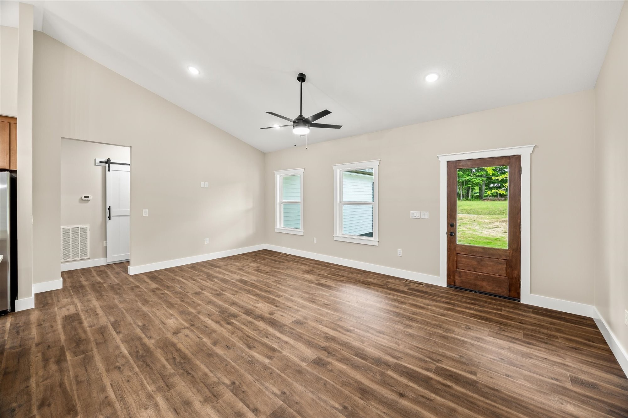 305 Georgee Road Jamestown, TN 38556 - Photo 3 of 28 Gallery Image 3