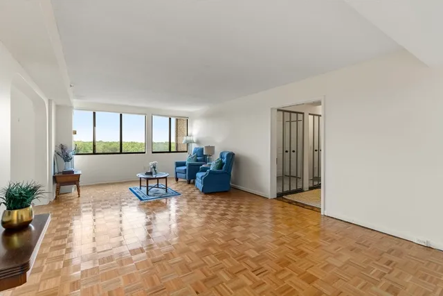 $785,000 | 250 Hammond Pond Parkway, Unit 1002N, Newton, MA 02467