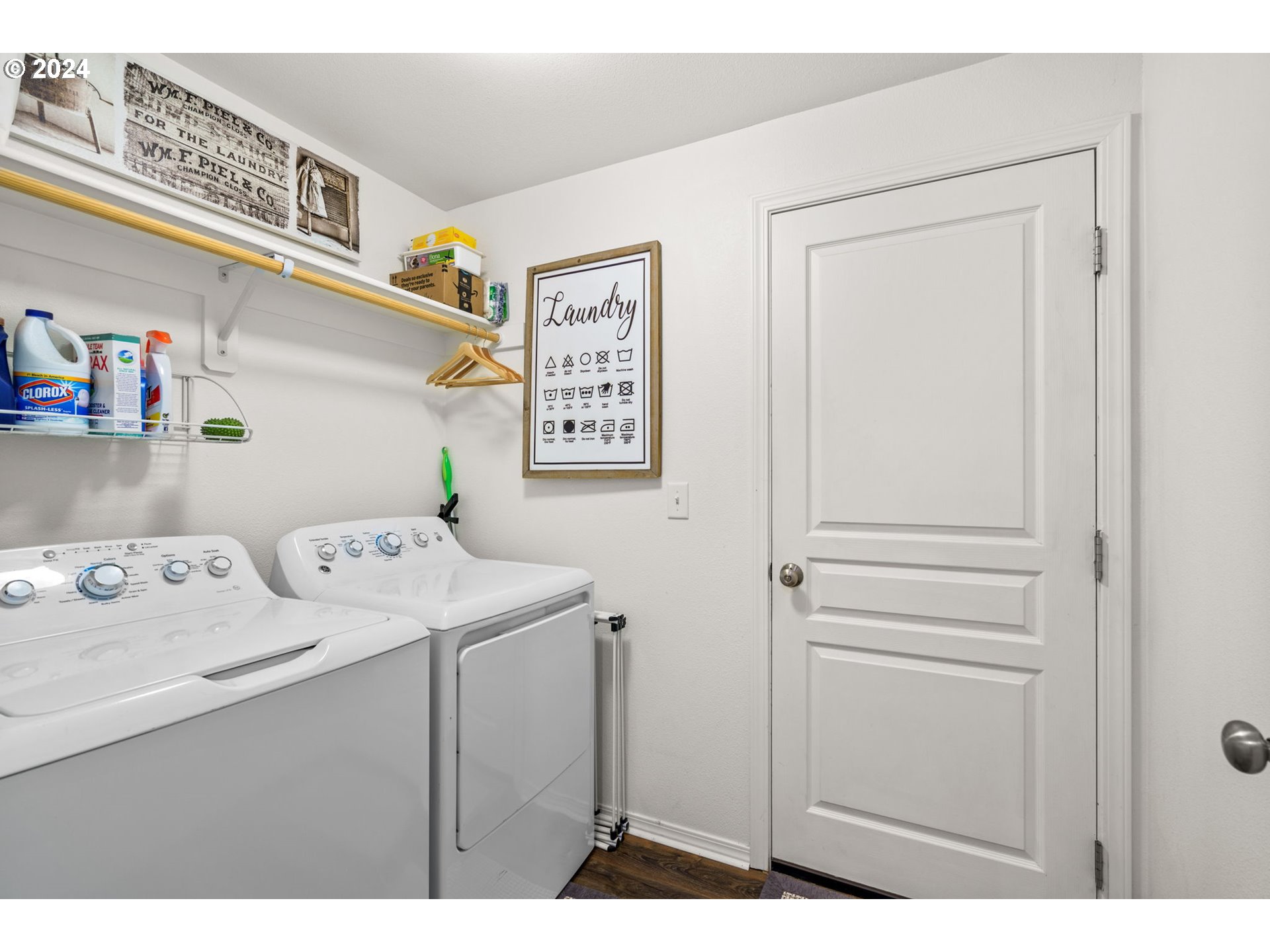 1895 Adelman Loop Eugene, OR 97402 - Photo 23 of 26 Gallery Image 23