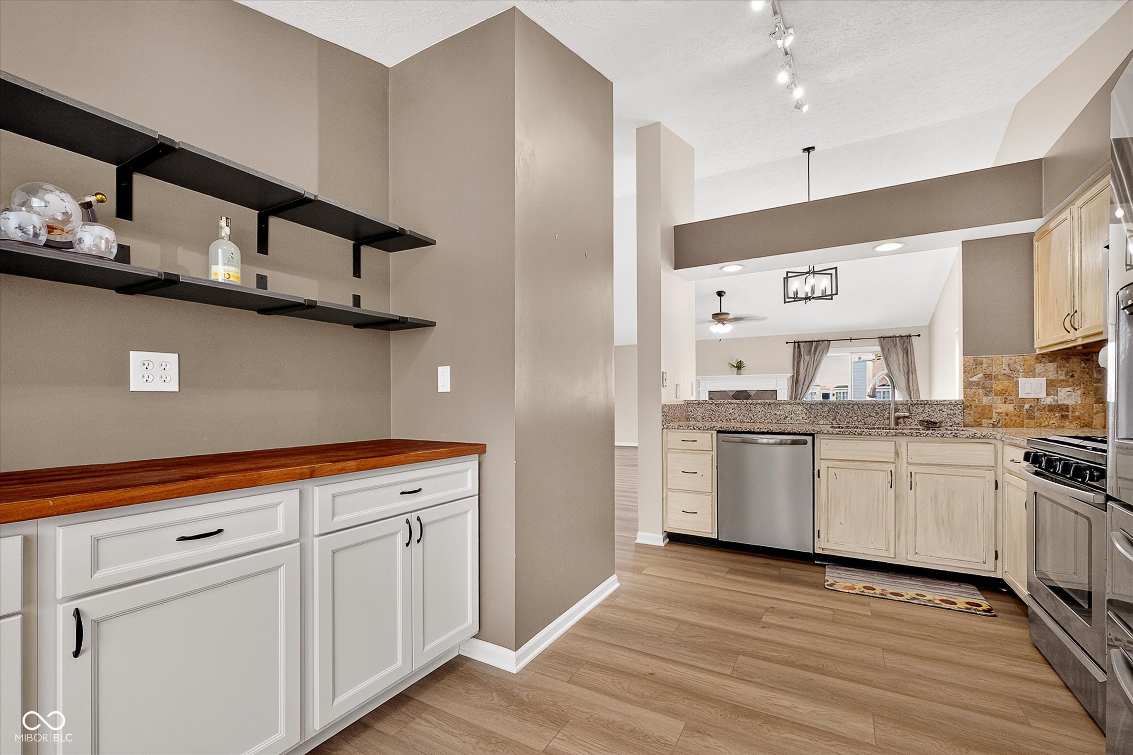 10996 Ridge Court Fishers, IN 46038 - Photo 13 of 33 Gallery Image 13