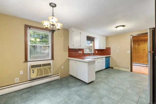 $295,000 | 12 Riviera Drive, Enfield, CT 06082