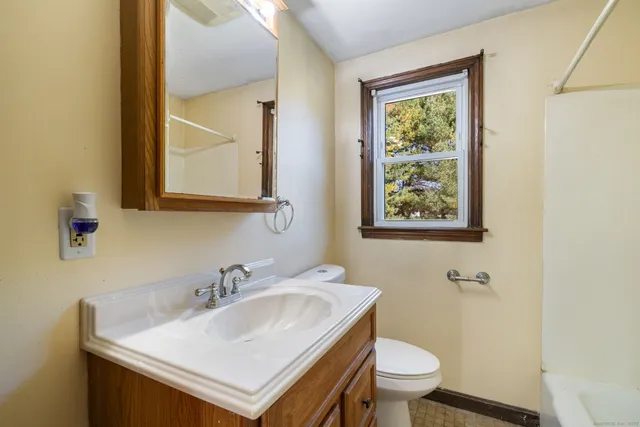 $295,000 | 12 Riviera Drive, Enfield, CT 06082