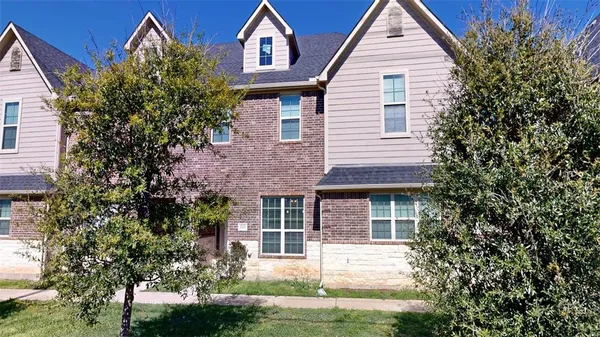 $1,975 | 2015 Harvey Mitchell Parkway South, College Station, TX 77840