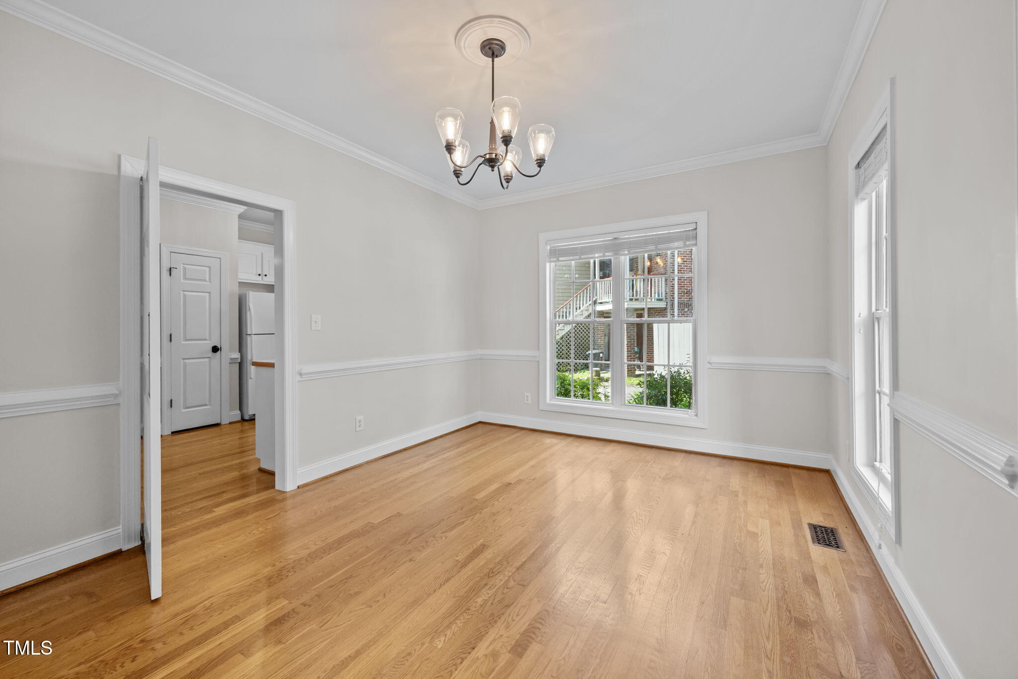 524 Gardner Street Raleigh, NC 27607 - Photo 11 of 42 8-web-or-mls-IMG_2161