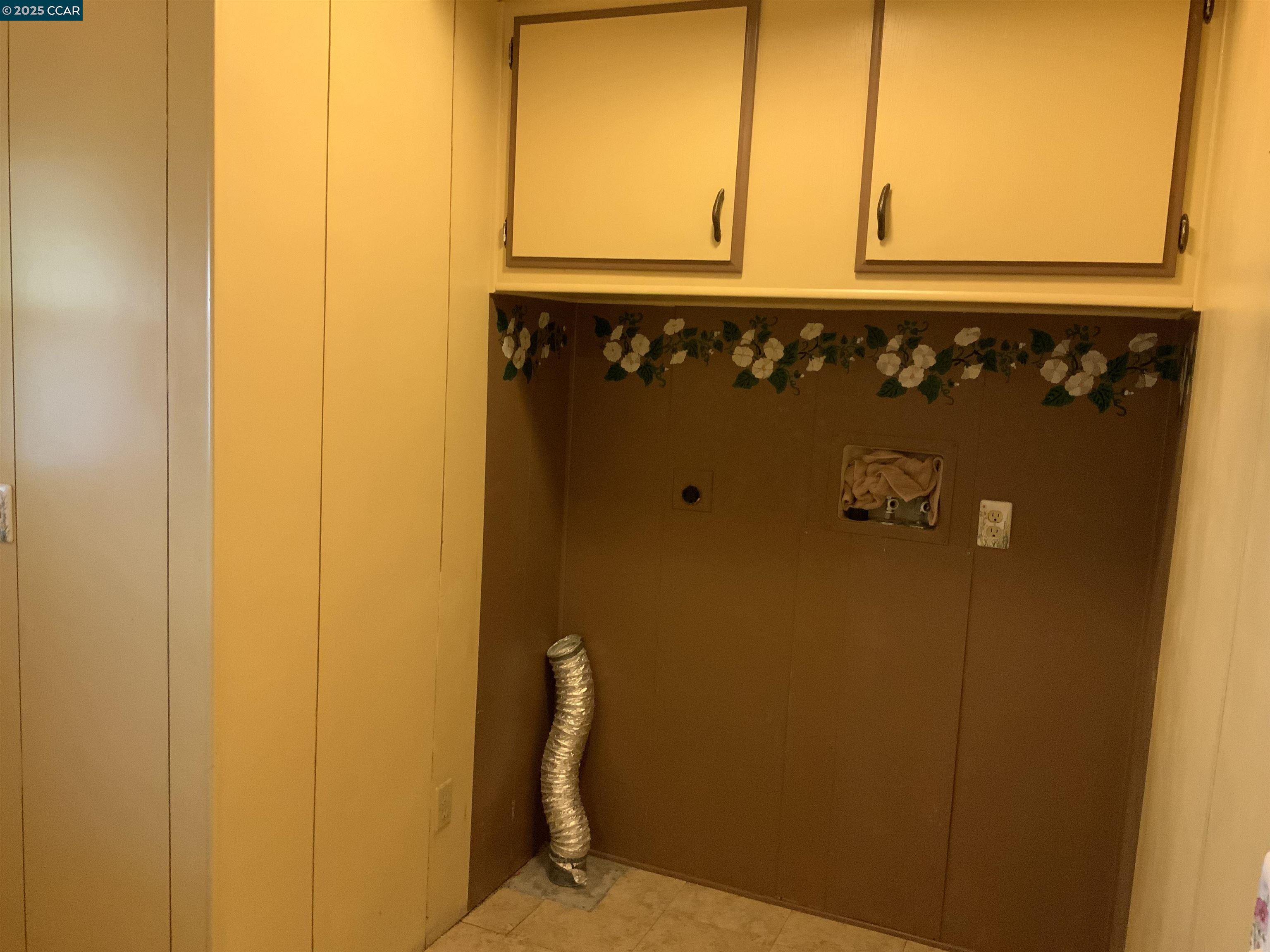 202 Queens Way Pittsburg, CA 94565 - Photo 6 of 29 a bathroom with a sink