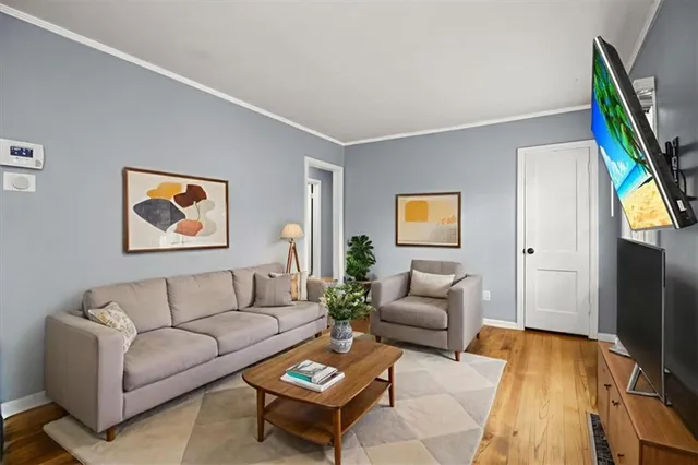 $225,000 | 101 East Pocahontas Lane, Kansas City, MO 64114