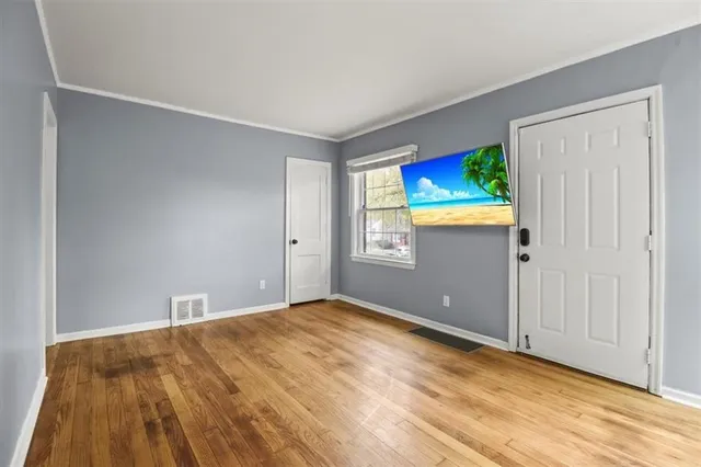 $225,000 | 101 East Pocahontas Lane, Kansas City, MO 64114