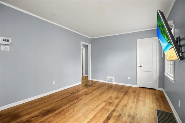 $225,000 | 101 East Pocahontas Lane, Kansas City, MO 64114