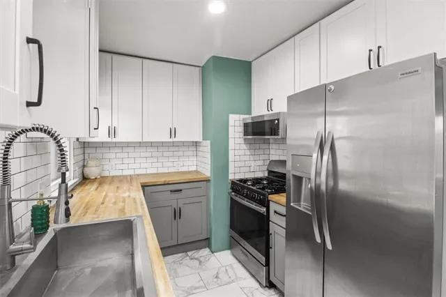 $225,000 | 101 East Pocahontas Lane, Kansas City, MO 64114