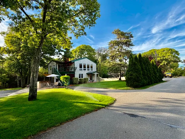 $1,250,000 | 101 Tradewinds Road, Oak Bluffs, MA 02557