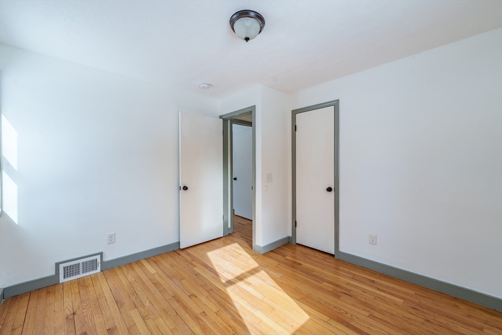 444 Westfield Road Holyoke, MA 01040 - Photo 11 of 23 Gallery Image 11
