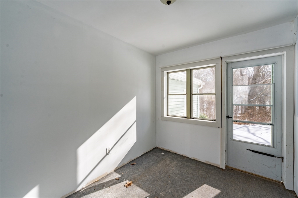 444 Westfield Road Holyoke, MA 01040 - Photo 20 of 23 Gallery Image 20