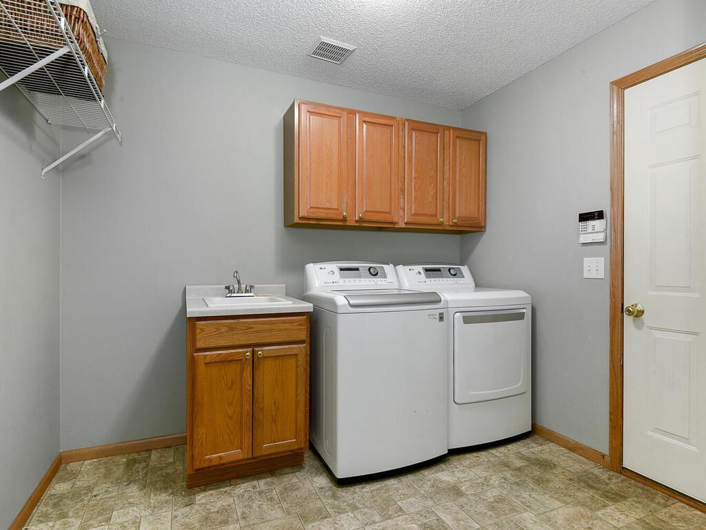 2166 Mathias Road Shakopee, MN 55379 - Photo 14 of 28 Gallery Image 14