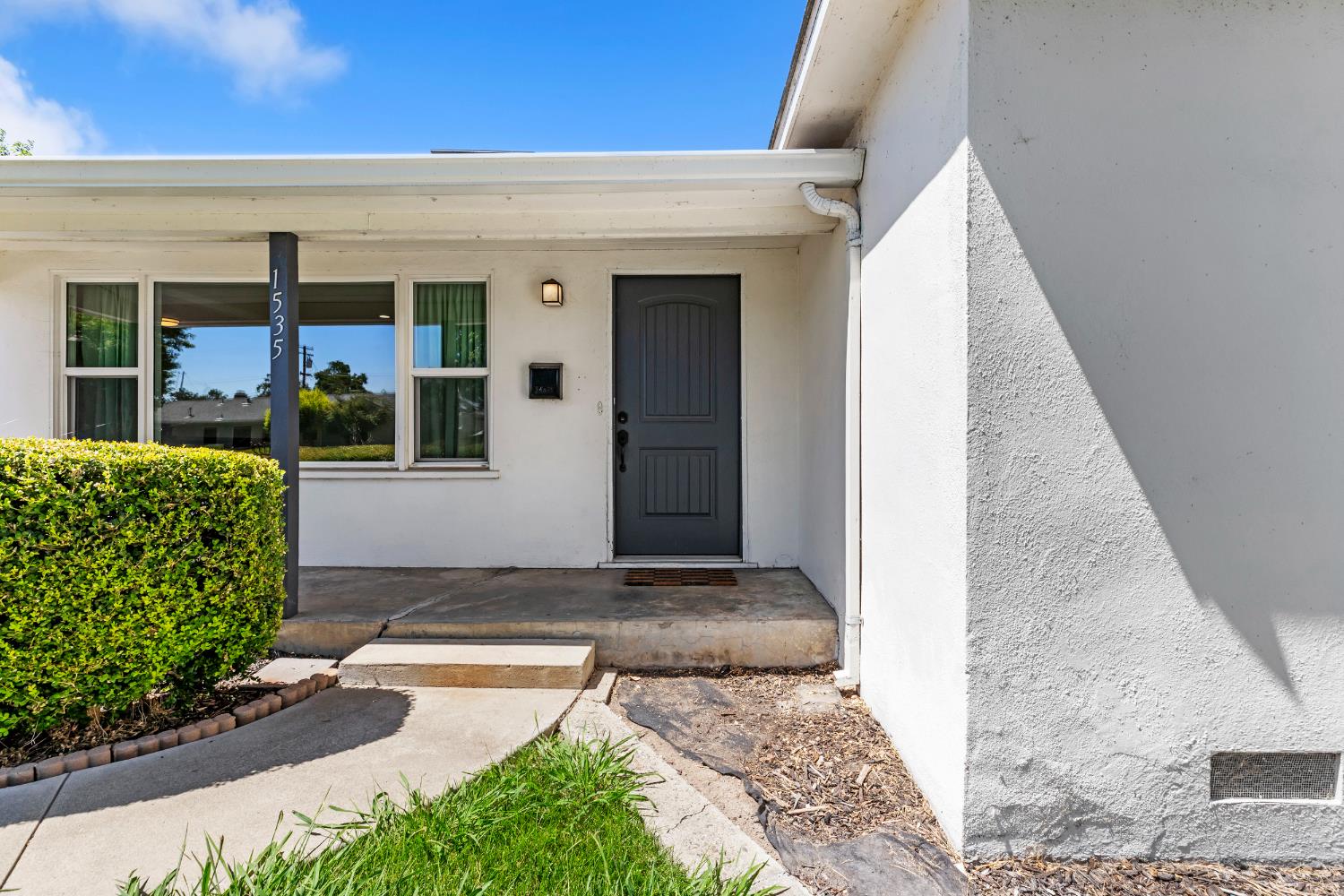 1535 Kent Way Modesto, CA 95355 - Photo 4 of 22 Gallery Image 4