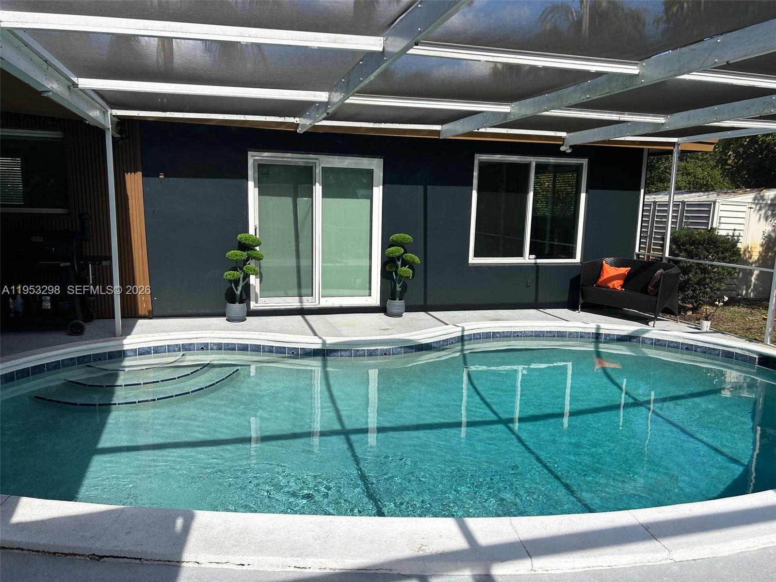 262 Southwest 54th Avenue Plantation, FL 33317 - Photo 4 of 16