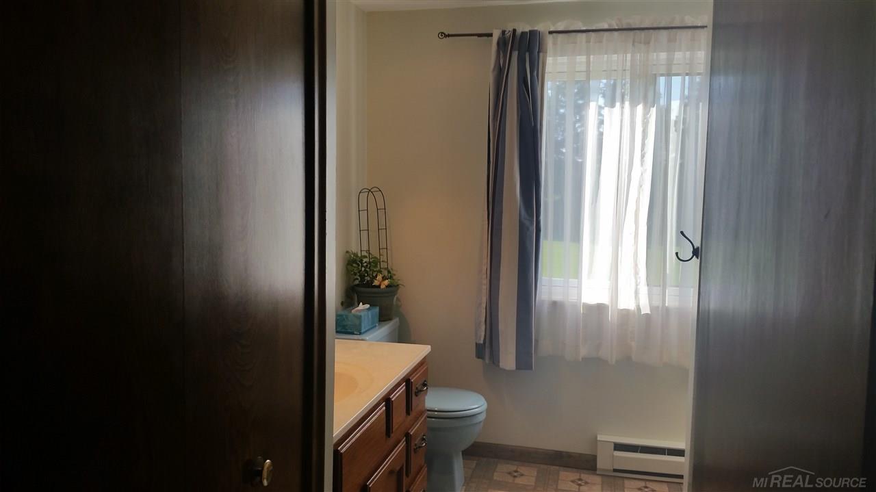 14888 Sullivan Road Capac, MI 48014 - Photo 14 of 50 31266994-13.JPG