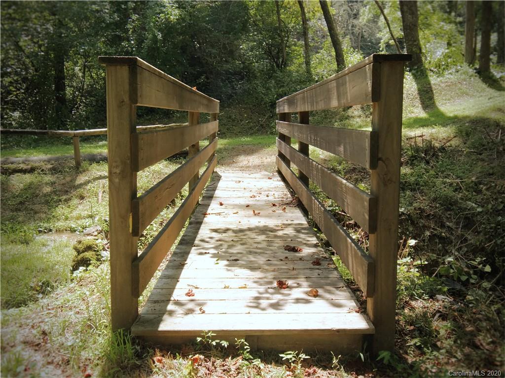 293 Ras Grooms Road Marshall, NC 28753 - Photo 4 of 47 Gallery Image 4