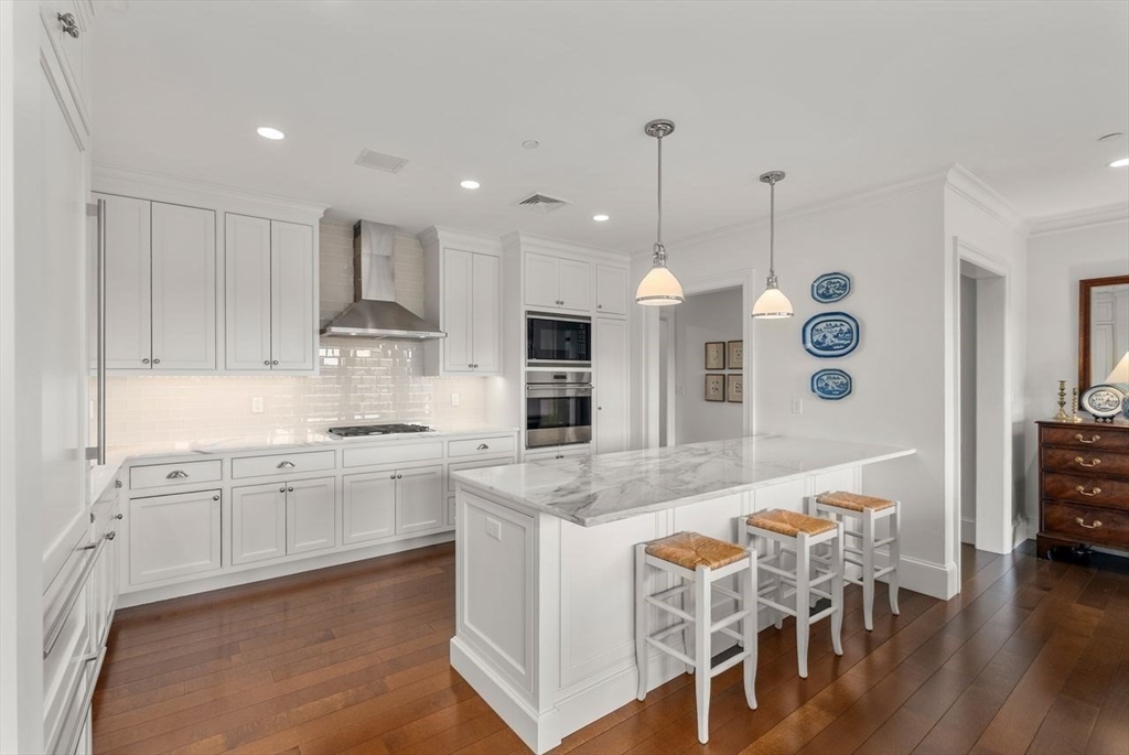 580 Washington Street, Unit 304 Wellesley, MA 02482 - Photo 7 of 32