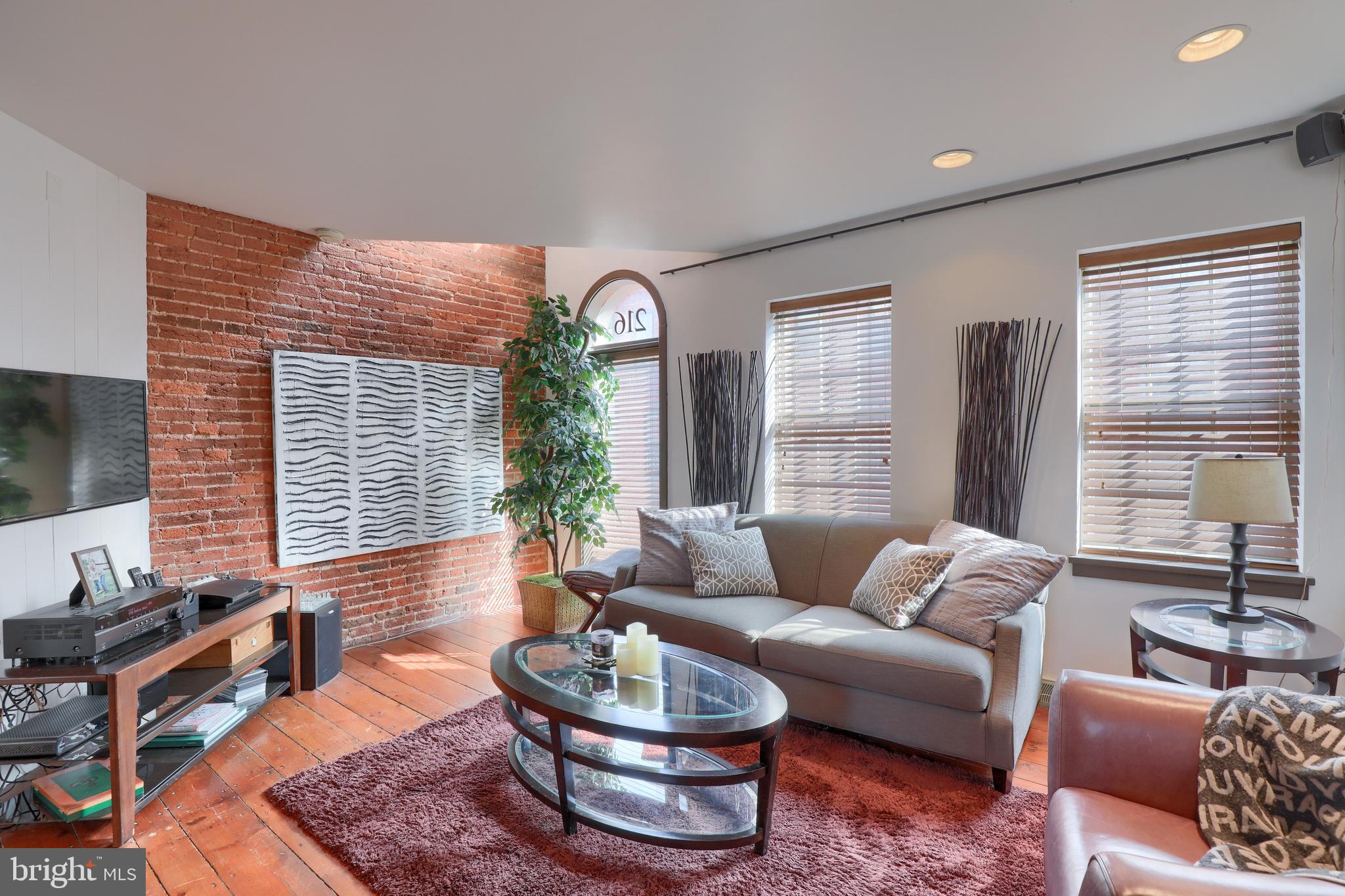 216 Old Trinity Place Lancaster, PA 17602 - Photo 2 of 36