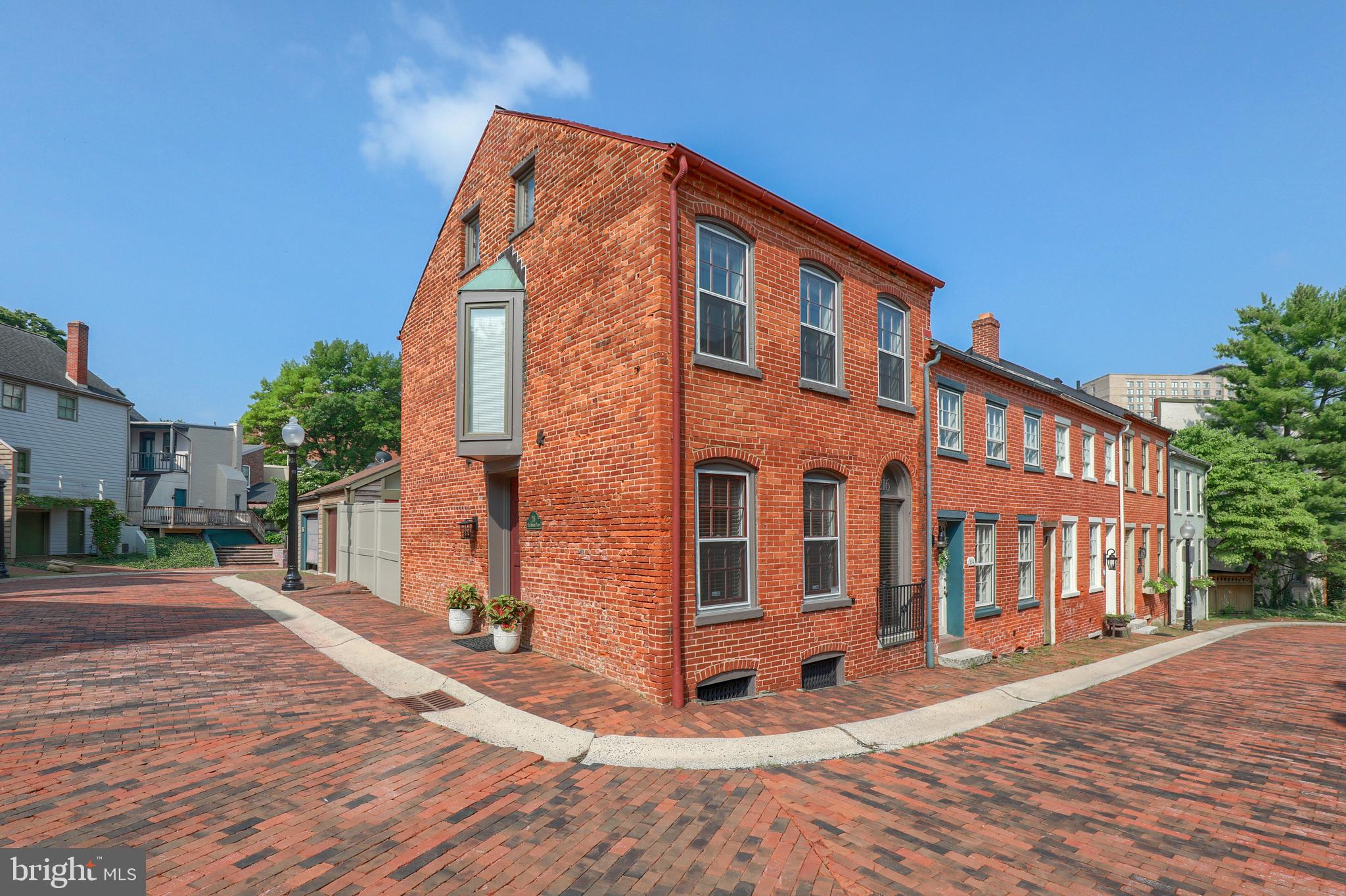 216 Old Trinity Place Lancaster, PA 17602 - Photo 30 of 36