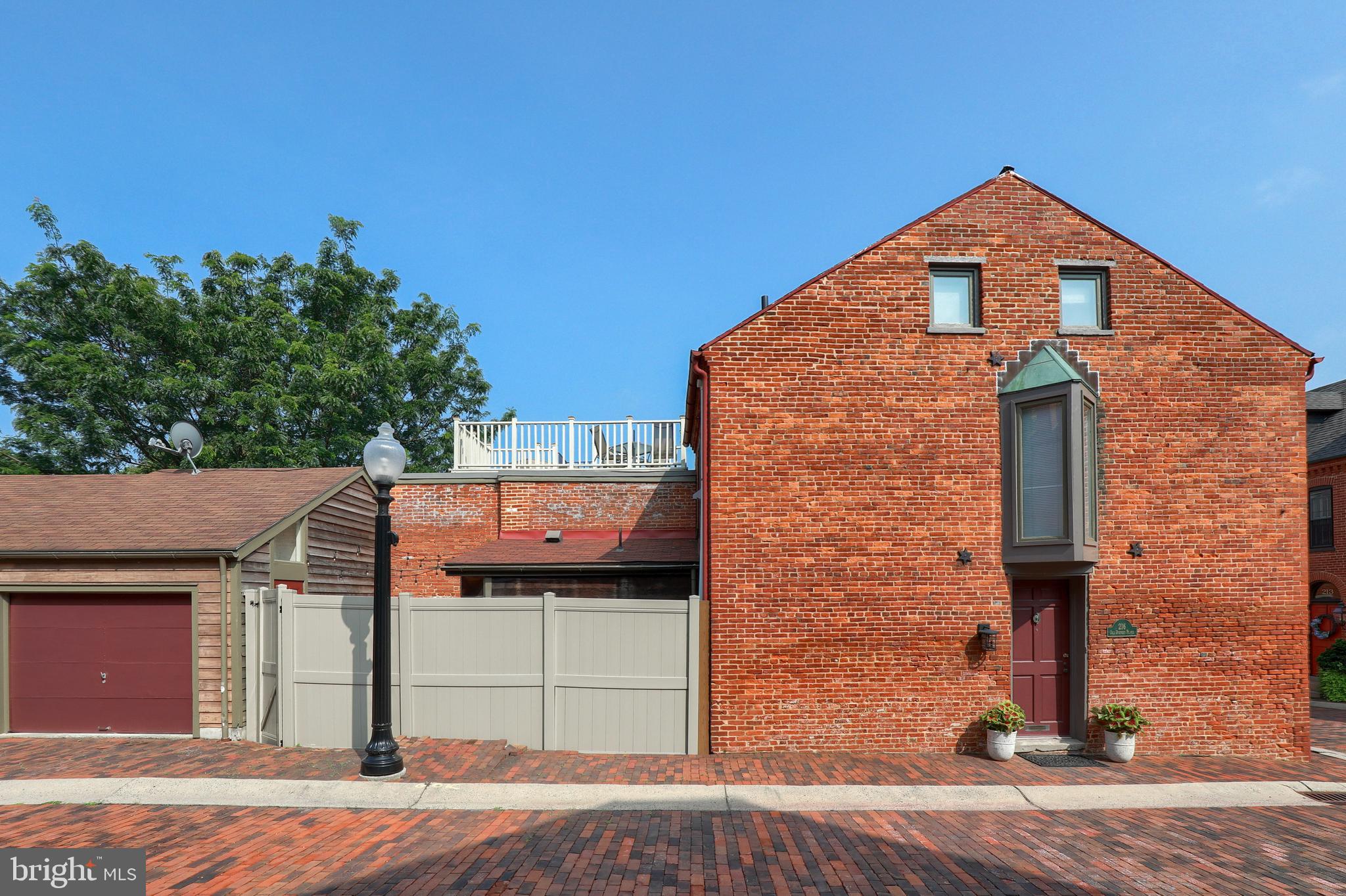 216 Old Trinity Place Lancaster, PA 17602 - Photo 33 of 36