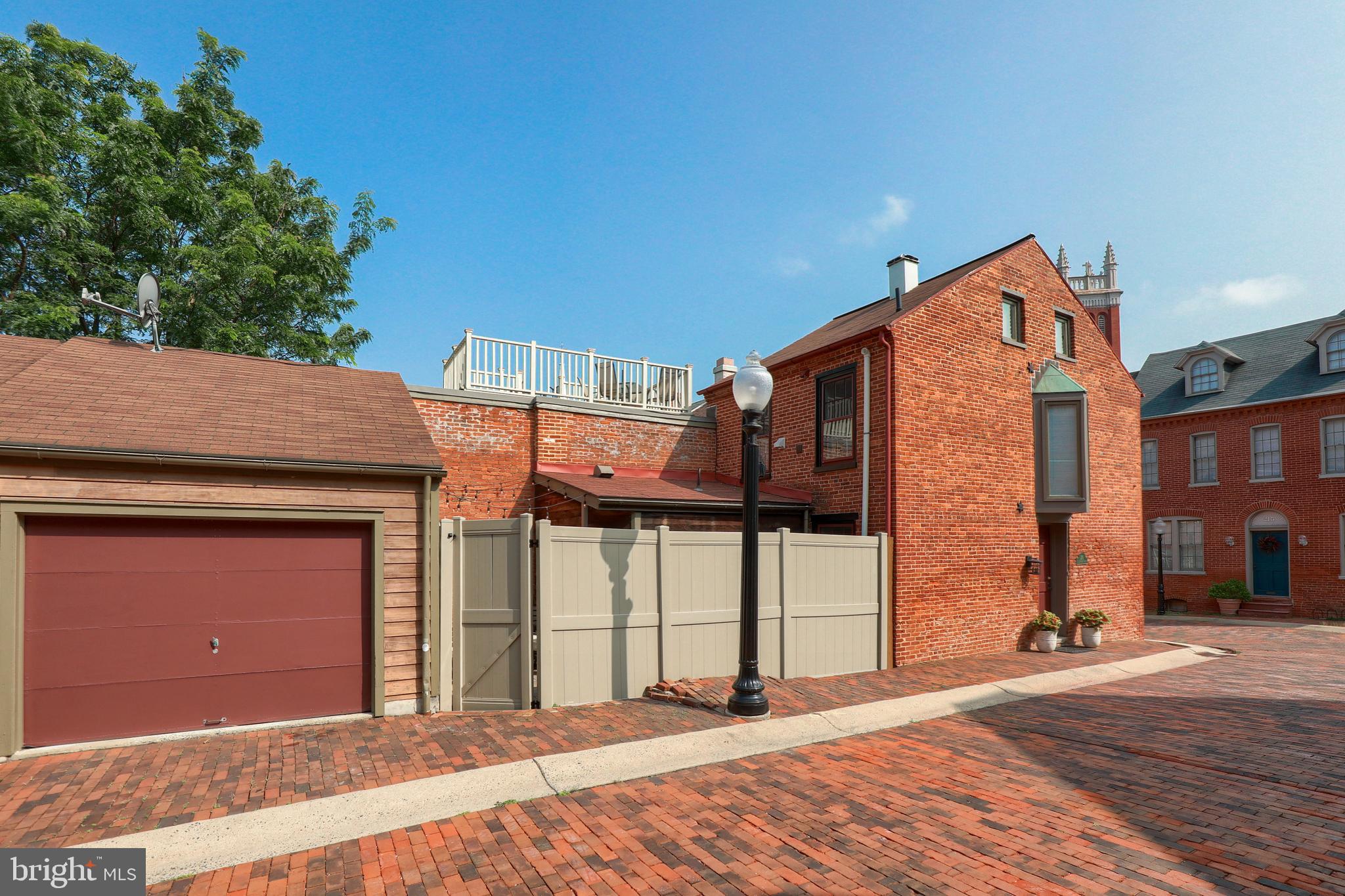 216 Old Trinity Place Lancaster, PA 17602 - Photo 34 of 36