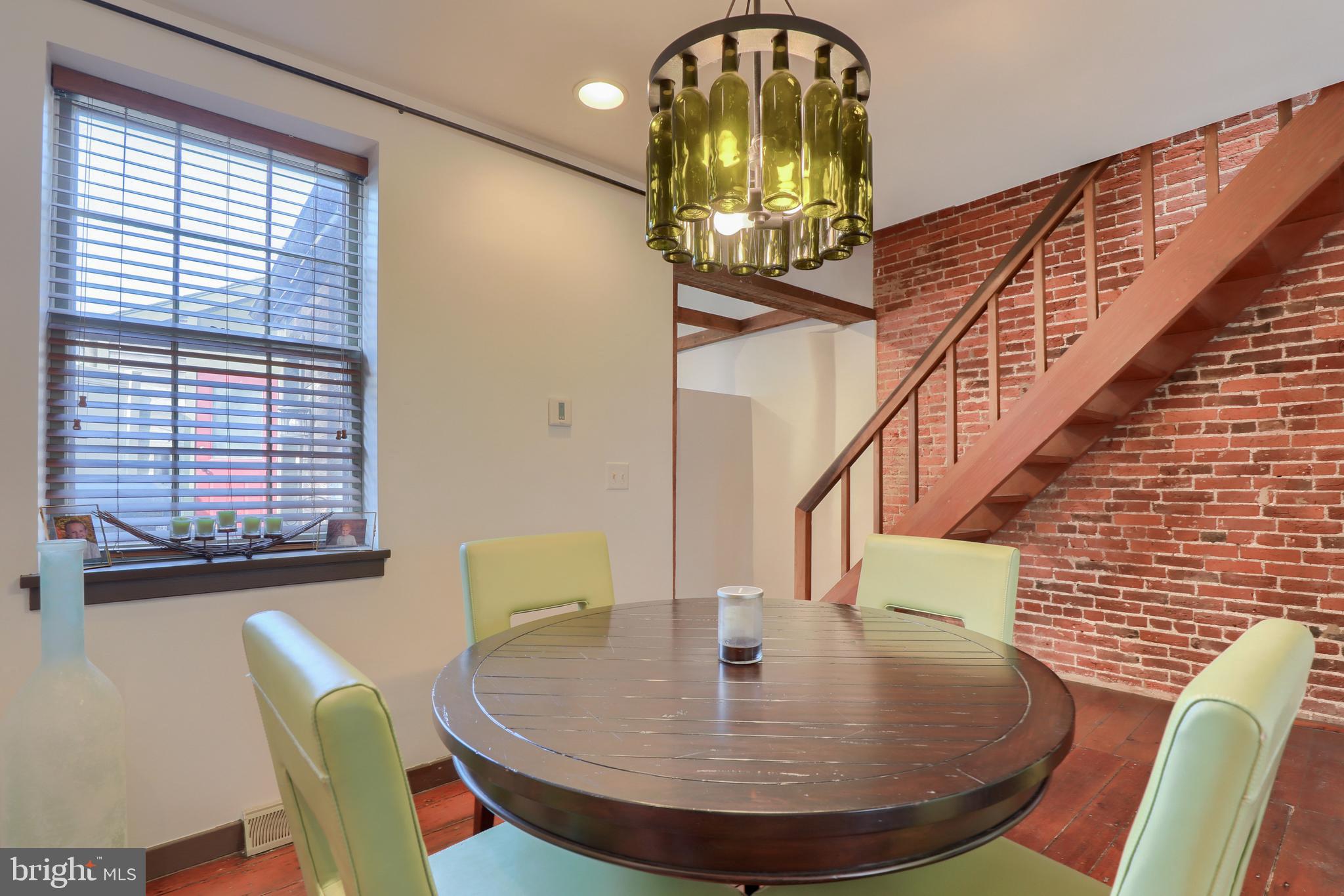 216 Old Trinity Place Lancaster, PA 17602 - Photo 7 of 36