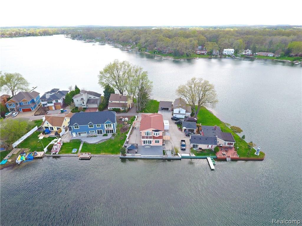 1776 Eason Road Waterford, MI 48328 - Photo 3 of 26 jEason Rd Back Aerial 2.jpg
