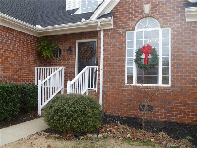 443 Barfield Crescent Road Murfreesboro, TN 37128 - Photo 4 of 20 WARM FRONT ENTRANCE TO WELCOME ALL