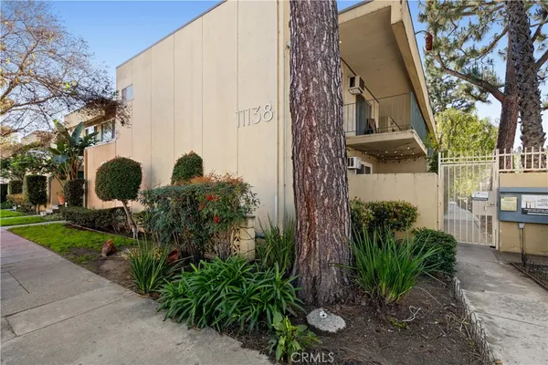 $3,150 | 11138 Aqua Vista Street, Unit 55, North Hollywood, CA 91602
