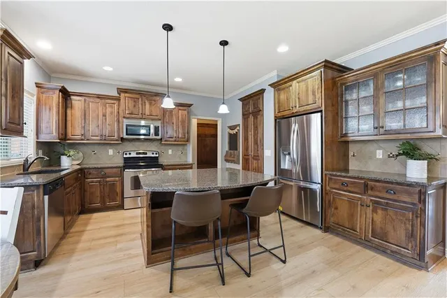 $539,900 | 3112 Southeast Brookside Court, Lee's Summit, MO 64063