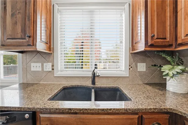 $539,900 | 3112 Southeast Brookside Court, Lee's Summit, MO 64063