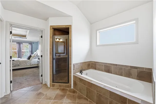 $539,900 | 3112 Southeast Brookside Court, Lee's Summit, MO 64063