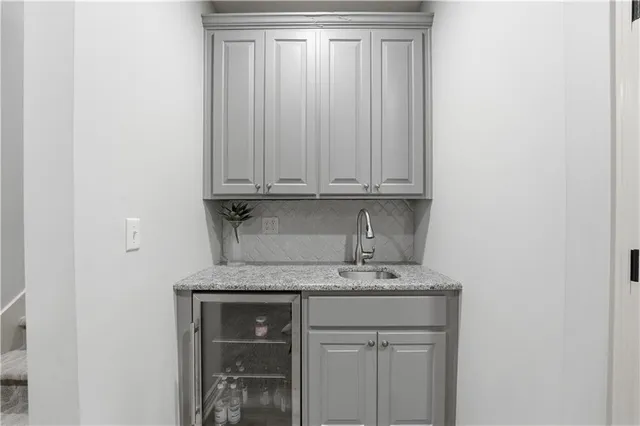 $539,900 | 3112 Southeast Brookside Court, Lee's Summit, MO 64063