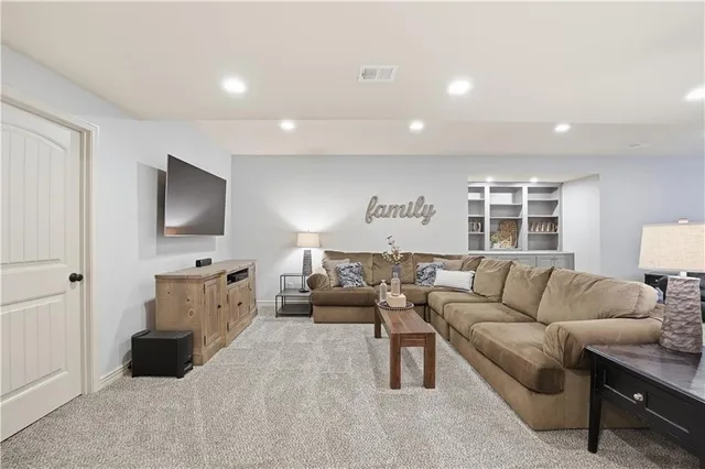 $539,900 | 3112 Southeast Brookside Court, Lee's Summit, MO 64063