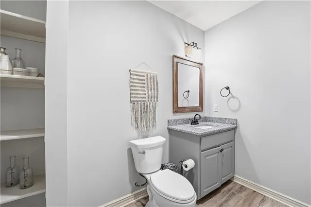 $539,900 | 3112 Southeast Brookside Court, Lee's Summit, MO 64063