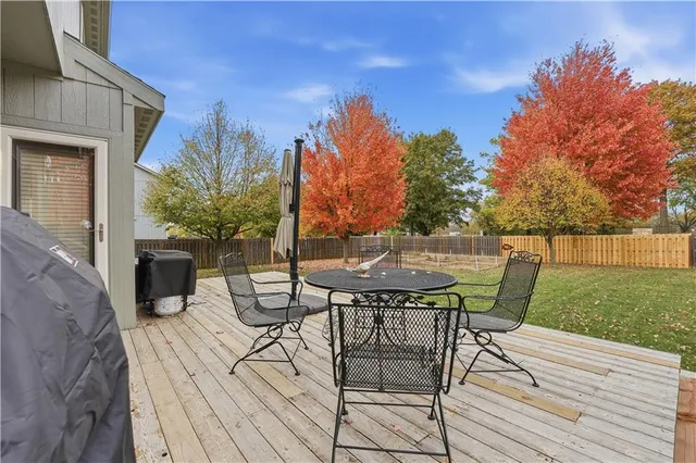 $539,900 | 3112 Southeast Brookside Court, Lee's Summit, MO 64063