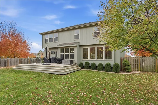 $539,900 | 3112 Southeast Brookside Court, Lee's Summit, MO 64063