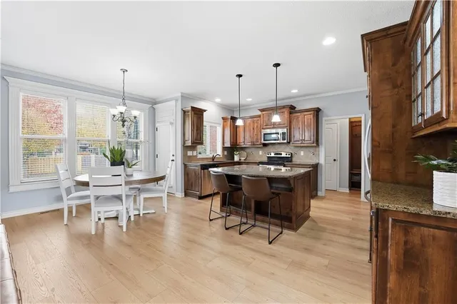 $539,900 | 3112 Southeast Brookside Court, Lee's Summit, MO 64063