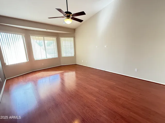 $2,695 | 15618 North 12th Avenue, Phoenix, AZ 85023