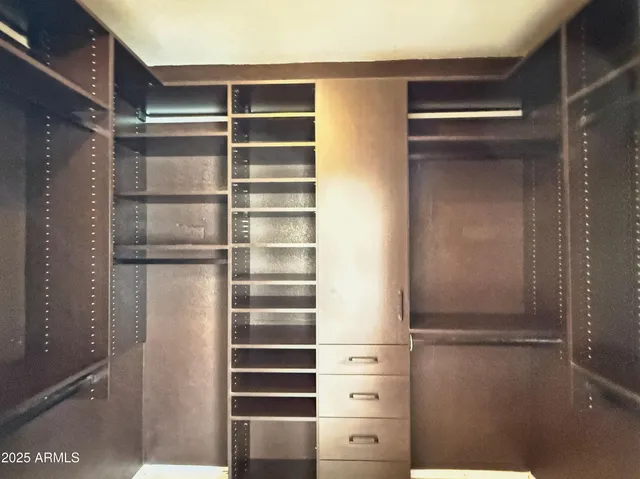 $2,695 | 15618 North 12th Avenue, Phoenix, AZ 85023