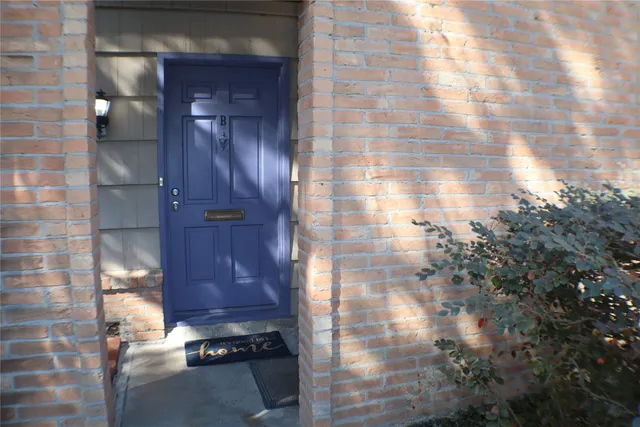 $210,000 | 4020 Blue Bonnet Boulevard, Unit B, Houston, TX 77025