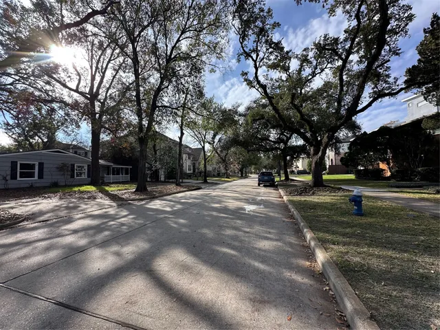 $210,000 | 4020 Blue Bonnet Boulevard, Unit B, Houston, TX 77025