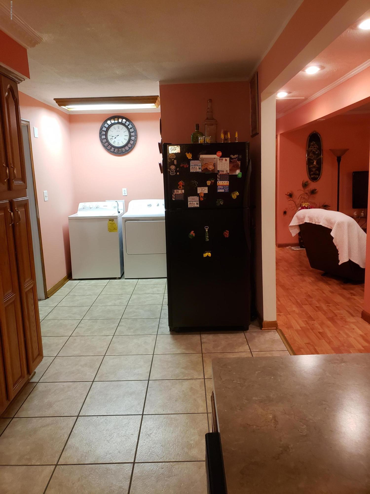 9808 Blue Lick Road Louisville, KY 40229 - Photo 12 of 29 20190930_205519