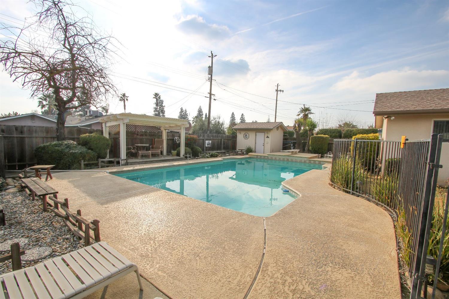 657 West Carpenter Avenue Reedley, CA 93654 - Photo 56 of 58 56