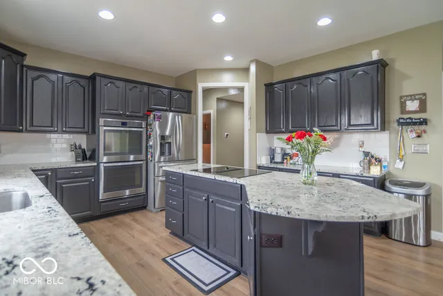 $585,000 | 7847 Cross Creek, Avon, IN 46123