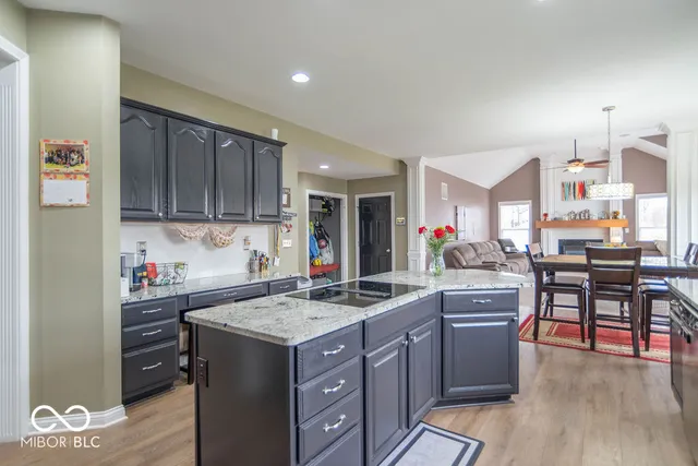 $585,000 | 7847 Cross Creek, Avon, IN 46123